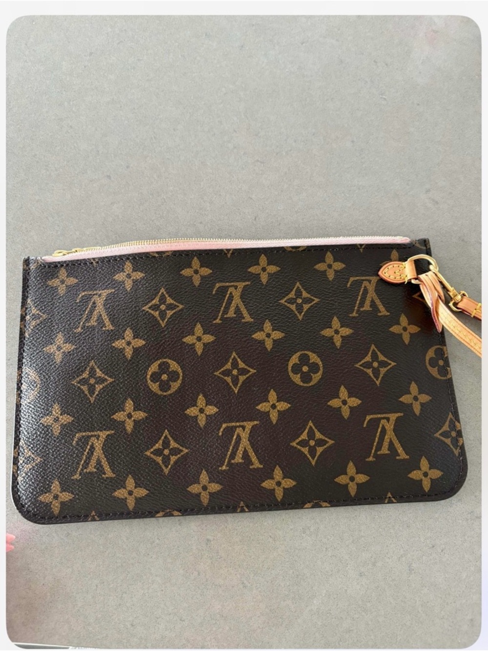 LV Monogram pouch. Authenticated. - Picture 3 of 6